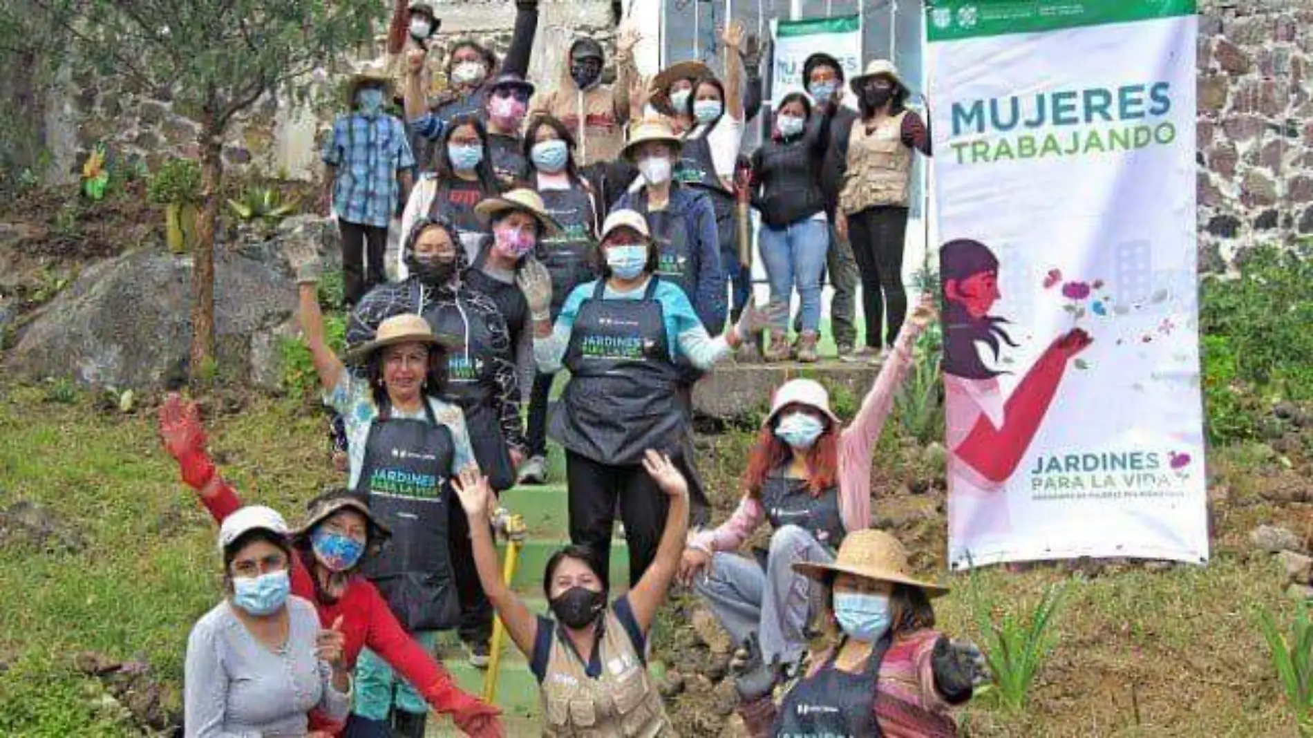 mujeres polinizadoras CORTESIA